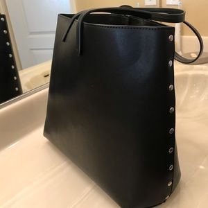 Chelsea28 leather tote bag